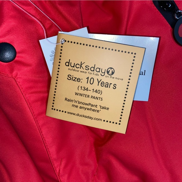 DUCKSDAY Kids Red Snow Pants Winter Ski Snowboard 10 YRS Waterproof NEW - Picture 3 of 9